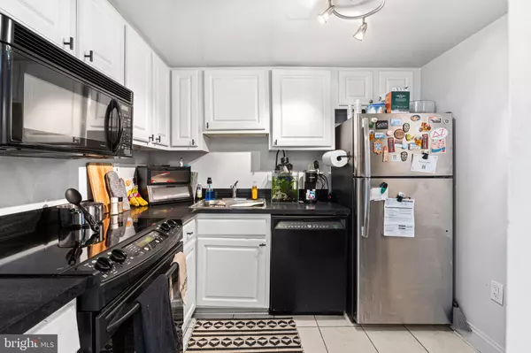 Philadelphia, PA 19130,2001 HAMILTON ST #1221