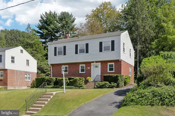 Philadelphia, PA 19128,910 GLENROY RD