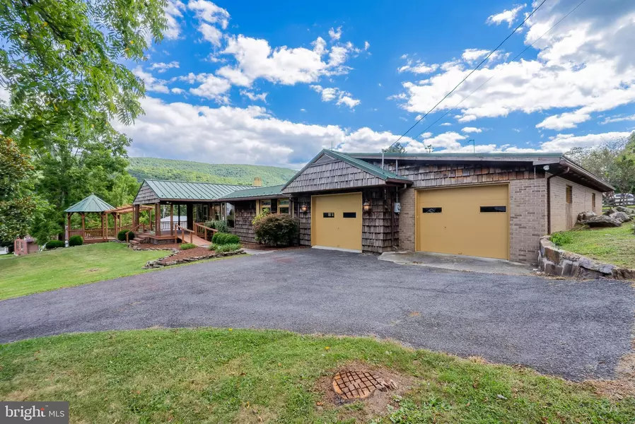 167 DOGWOOD DR, Franklin, WV 26807