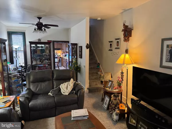 York, PA 17401,908 W COLLEGE AVE