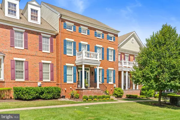 144 YEATES ALY, Newtown, PA 18940