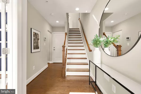 Washington, DC 20017,3052 7TH ST NE