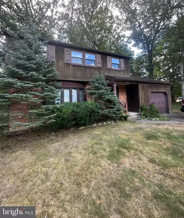 7 WHITE BIRCH RD, Blackwood, NJ 08012