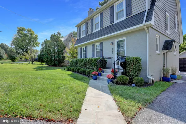 Catonsville, MD 21228,206 S ROLLING RD