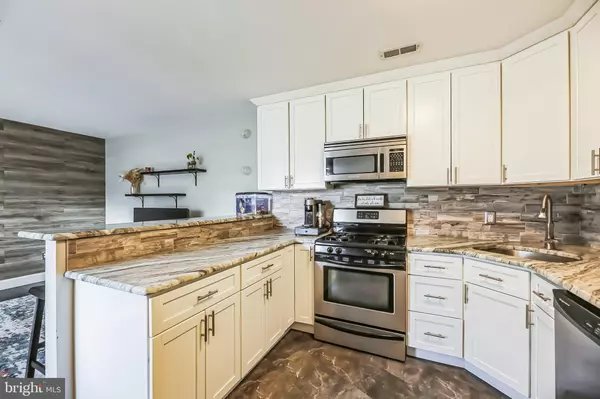 35 TARRAGON CT, West Deptford, NJ 08086