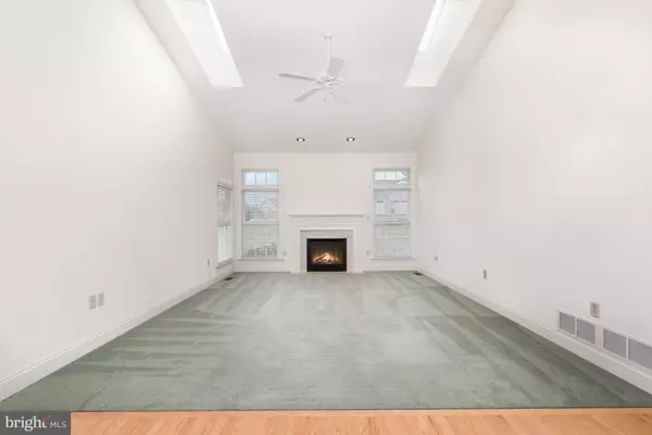 Mechanicsburg, PA 17050,1555 REVERE DR