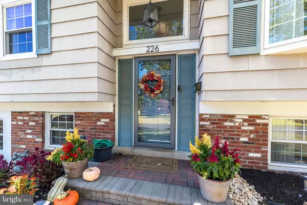 Yardley, PA 19067,226 MEADOW DR
