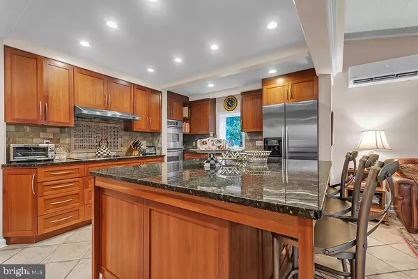 Bala Cynwyd, PA 19004,512 OTT RD