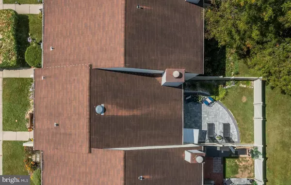 Mount Laurel, NJ 08054,33 W AZALEA LN