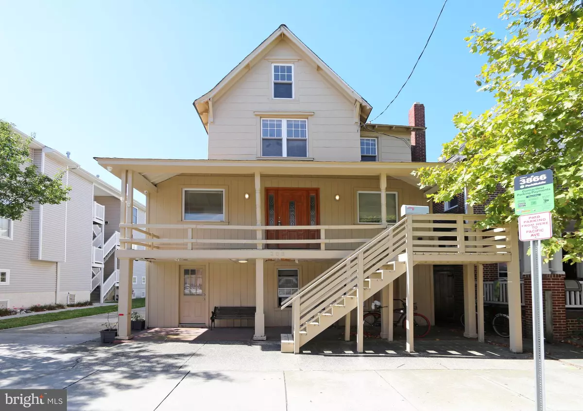 Wildwood, NJ 08260,208 E MAPLE AVE