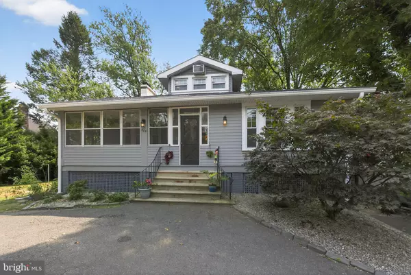 Collingswood, NJ 08108,1 LAKESHORE DR