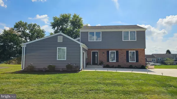 6561 NESHAMINY VALLEY DR, Bensalem, PA 19020