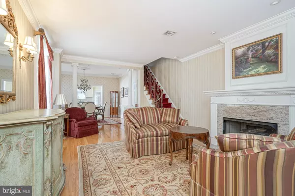 Philadelphia, PA 19145,2533 S LAMBERT ST