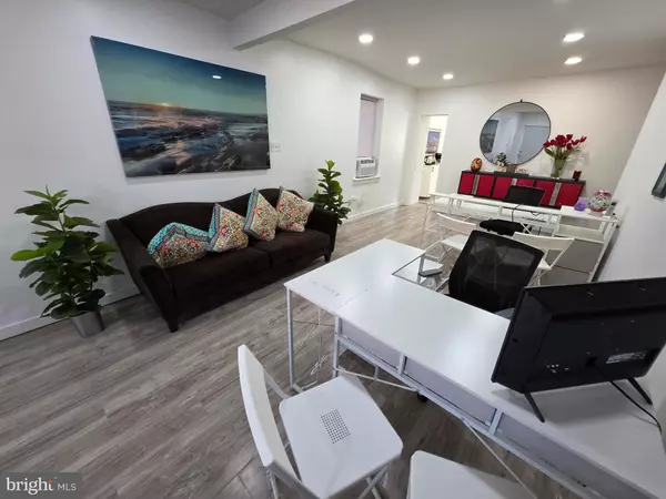 Philadelphia, PA 19134,1812 HART LN