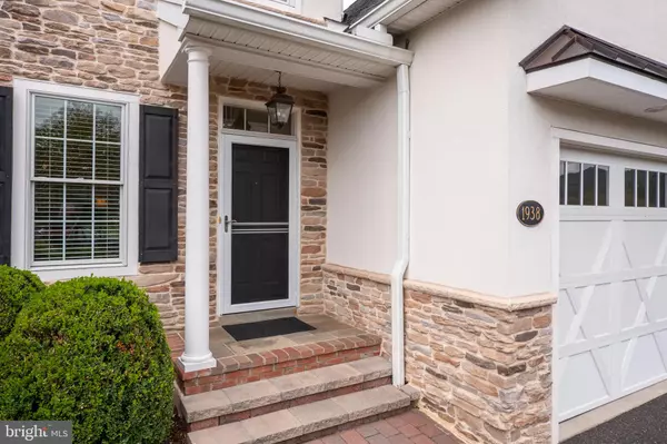 Bethlehem, PA 18015,1938 CARRIAGE KNOLL DR