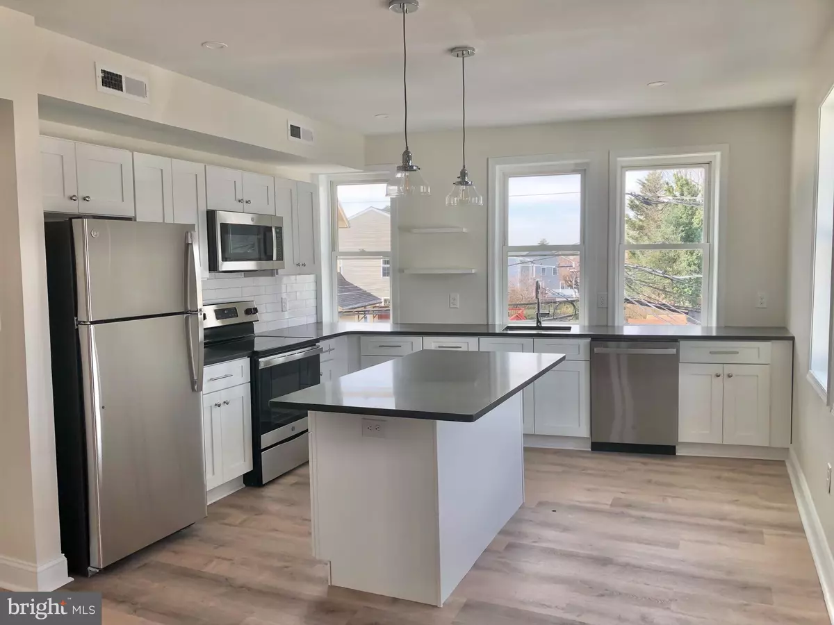 Ardmore, PA 19003,137 E SPRING ST #2F