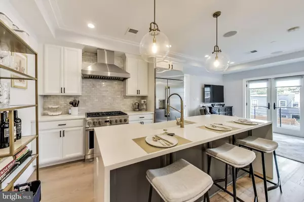 Washington, DC 20009,1320 BELMONT ST NW #102