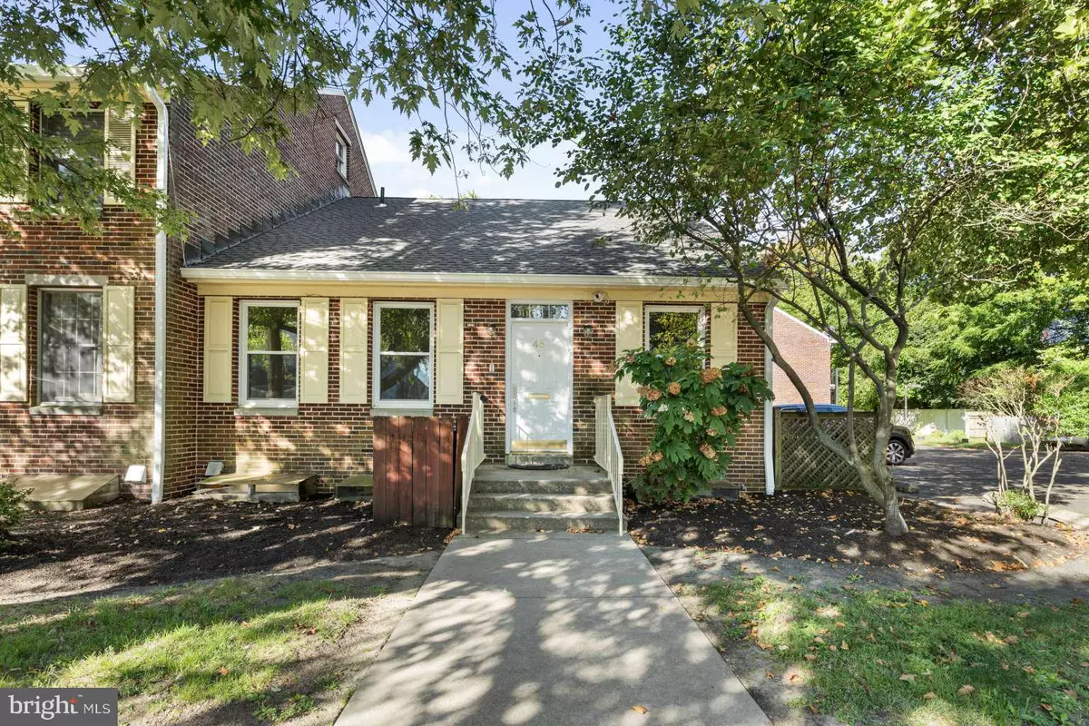 Mount Holly, NJ 08060,48 BUTTONWOOD ST