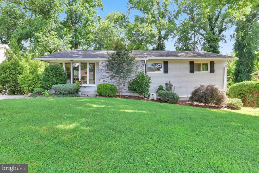 6313 TONE DR, Bethesda, MD 20817