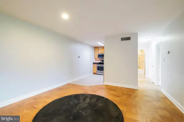 Bethesda, MD 20814,4977 BATTERY LN #1-717