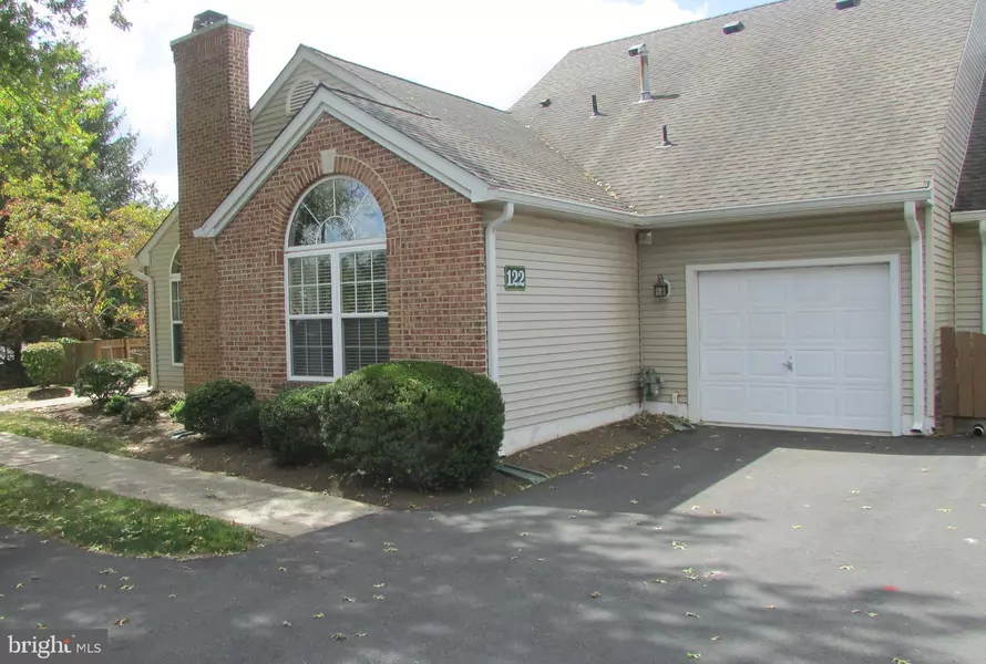 122 WOOLSEY CT, Pennington, NJ 08534