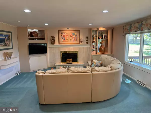 Cherry Hill, NJ 08003,1684 BLUE JAY LN