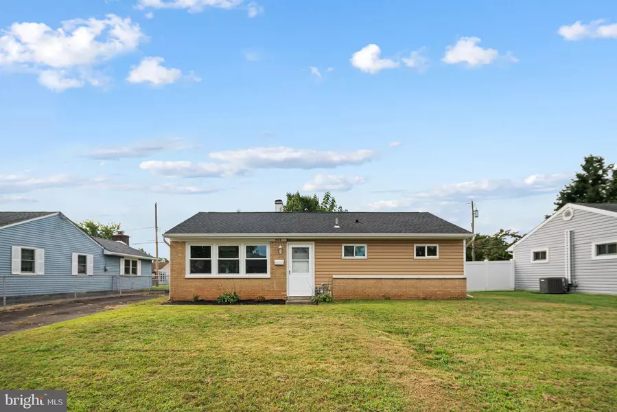 906 STEPHEN AVE, Croydon, PA 19021