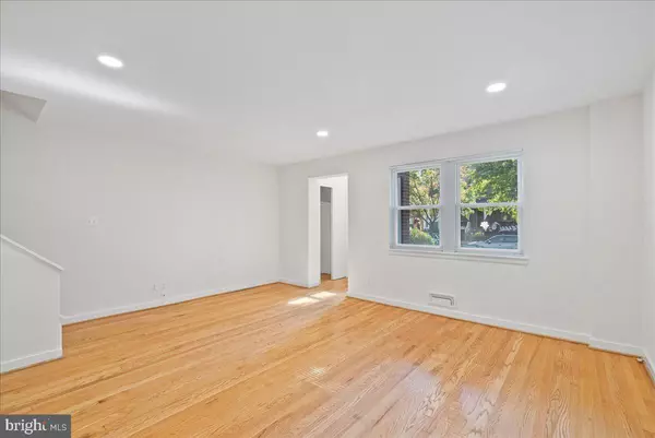 Washington, DC 20015,4411 HARRISON ST NW