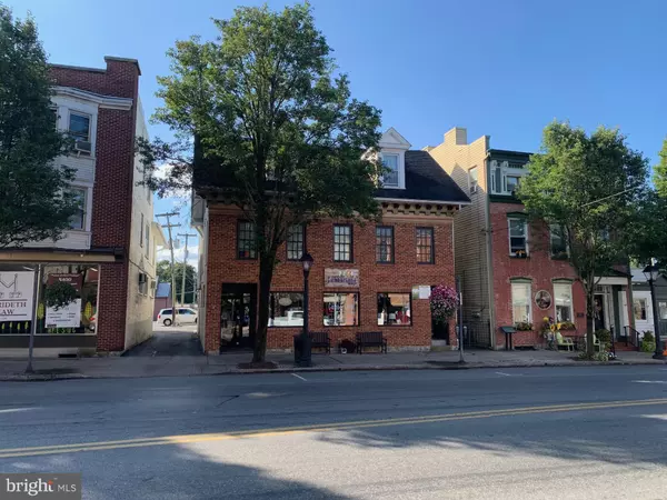 Shippensburg, PA 17257,16 W KING ST #201