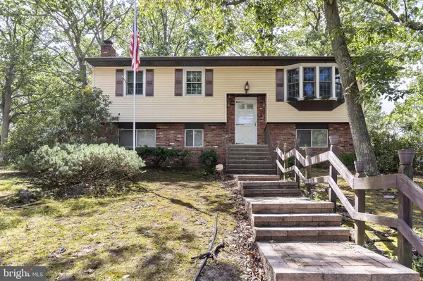 78 DIAMOND AVE, Pine Hill, NJ 08021