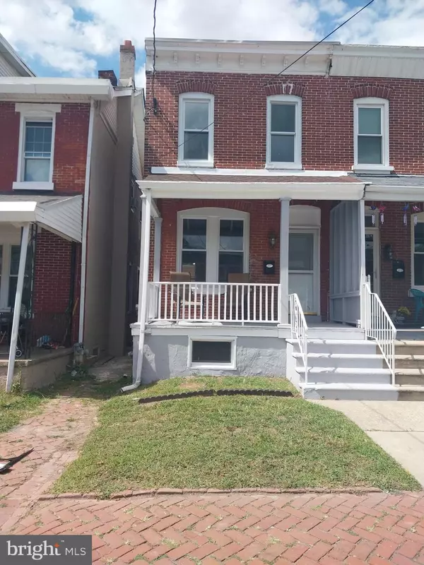 13 STANBRIDGE ST,  Norristown,  PA 19401