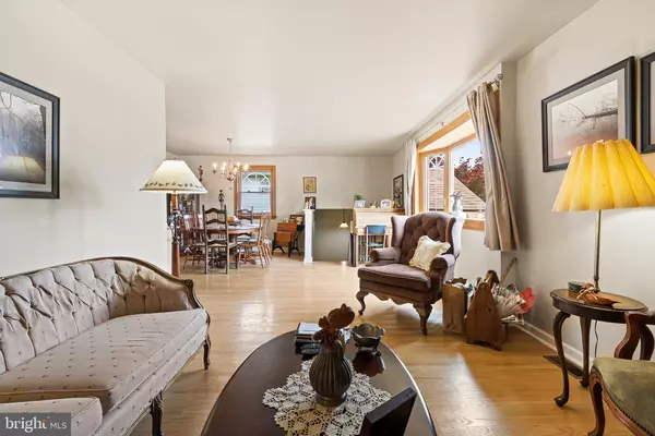 Philadelphia, PA 19116,15202 BERNITA DR