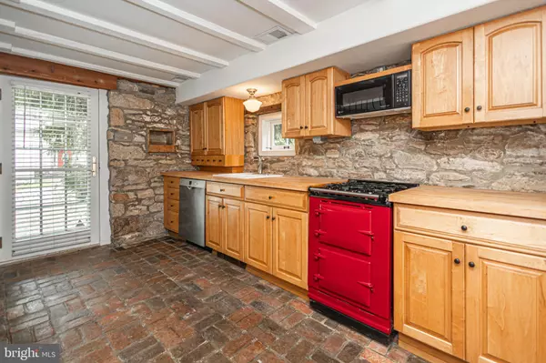Doylestown, PA 18902,6054 HONEY HOLLOW RD #B