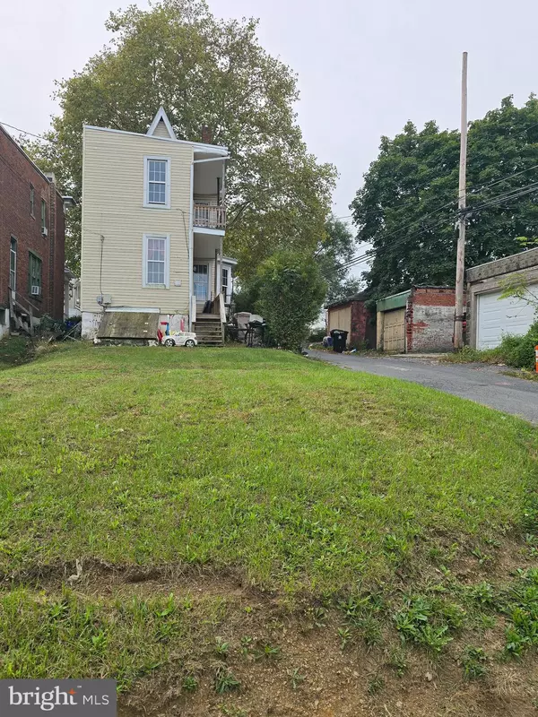 Harrisburg, PA 17103,1810 BRIGGS ST