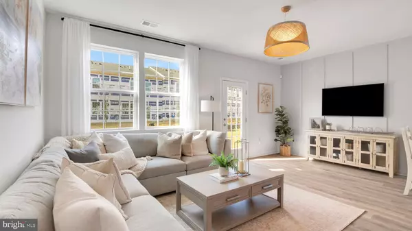 Egg Harbor Township, NJ 08234,240 HERMOSA DR