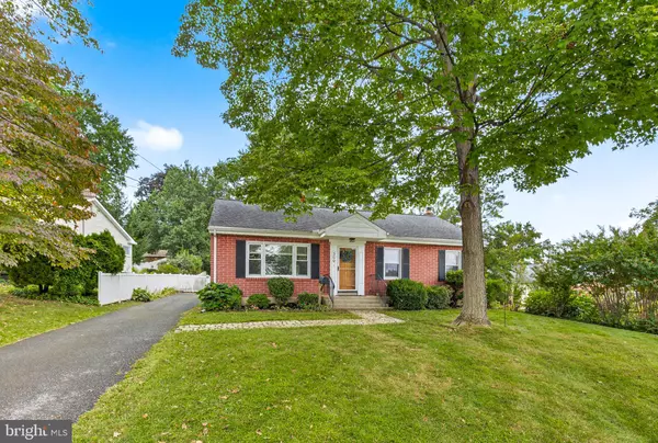 Lancaster, PA 17603,359 HAWTHORNE DR