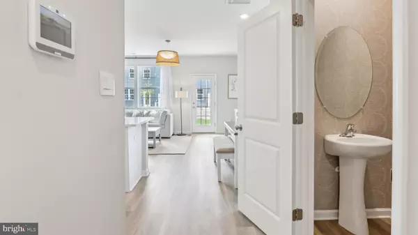 Egg Harbor Township, NJ 08234,244 HERMOSA DR