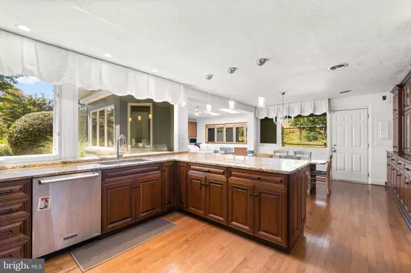 Pikesville, MD 21208,8203 TALL CHIMNEY CT