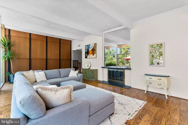 Pikesville, MD 21208,8203 TALL CHIMNEY CT