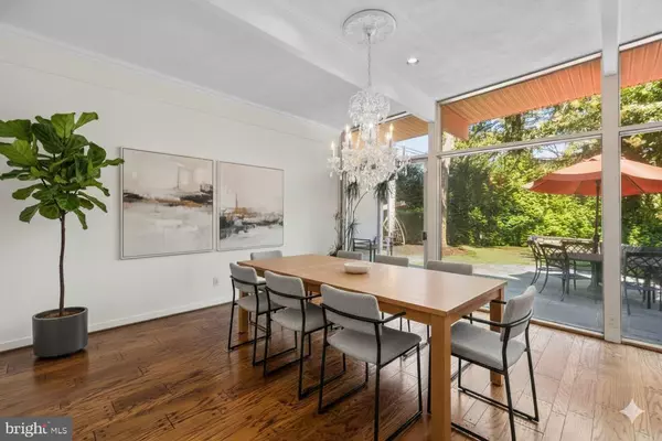 Pikesville, MD 21208,8203 TALL CHIMNEY CT