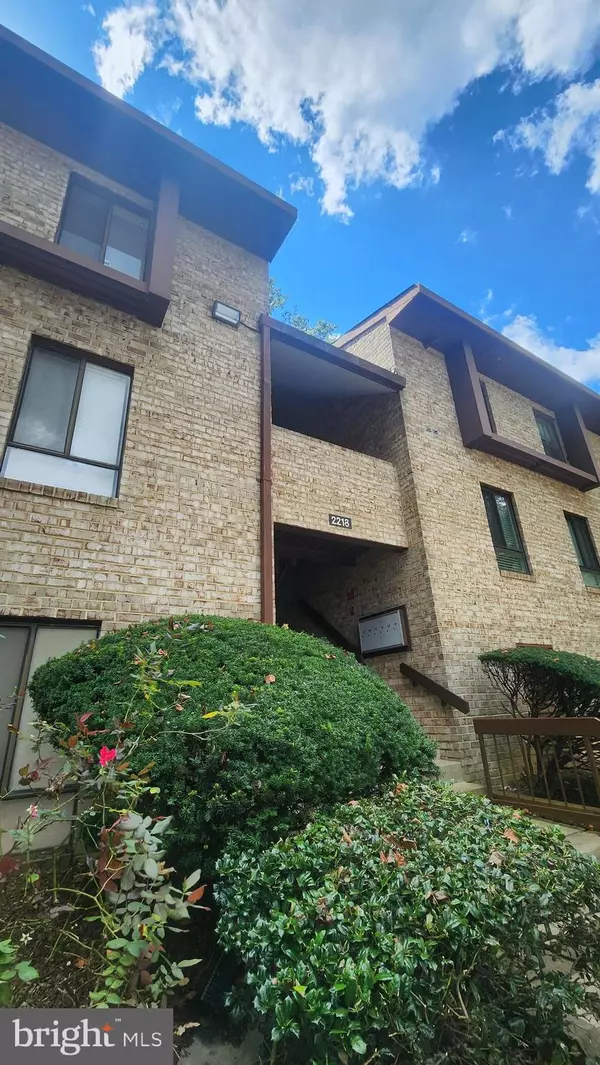 Reston, VA 20191,2218 CASTLE ROCK SQ #22C