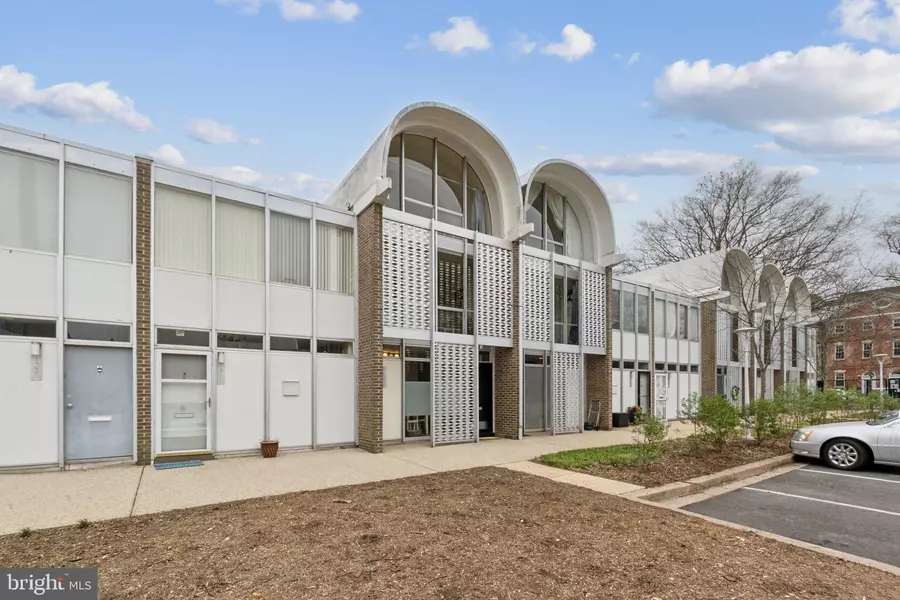 1342 4TH ST SW, Washington, DC 20024