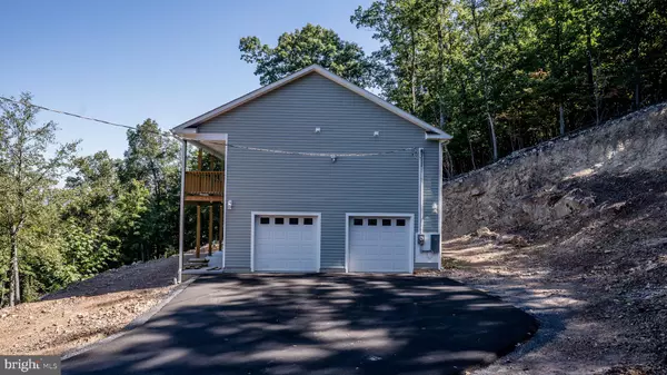 Hedgesville, WV 25427,269 CHIWEENY LN