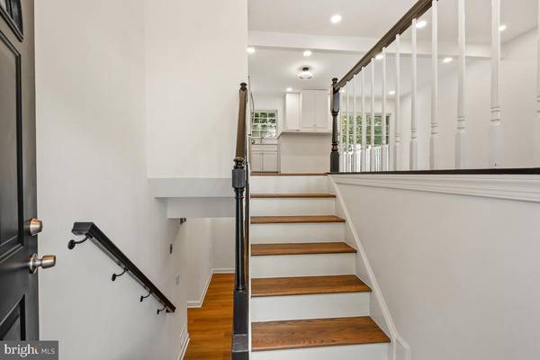 Glen Burnie, MD 21060,225 SHANA RD