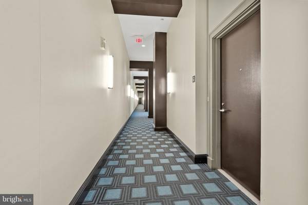 Arlington, VA 22206,2720 S ARLINGTON MILL DR #106