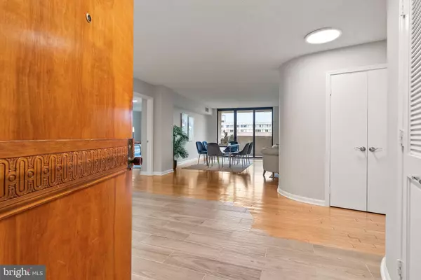 Arlington, VA 22202,1101 S ARLINGTON RIDGE RD #313