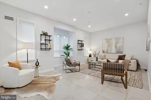 Philadelphia, PA 19146,707 S 15TH ST