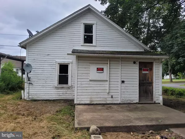 Paw Paw, WV 25434,86 MCCOOLE AVE