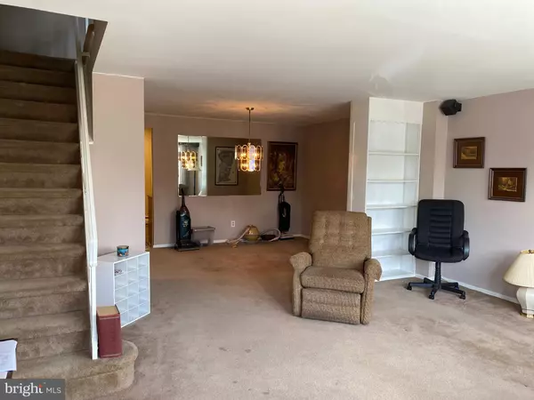 Philadelphia, PA 19154,4122 FAIRDALE RD