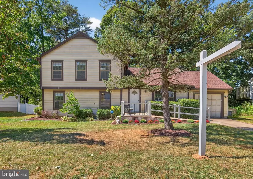 1415 BAYSHIRE LN, Herndon, VA 20170